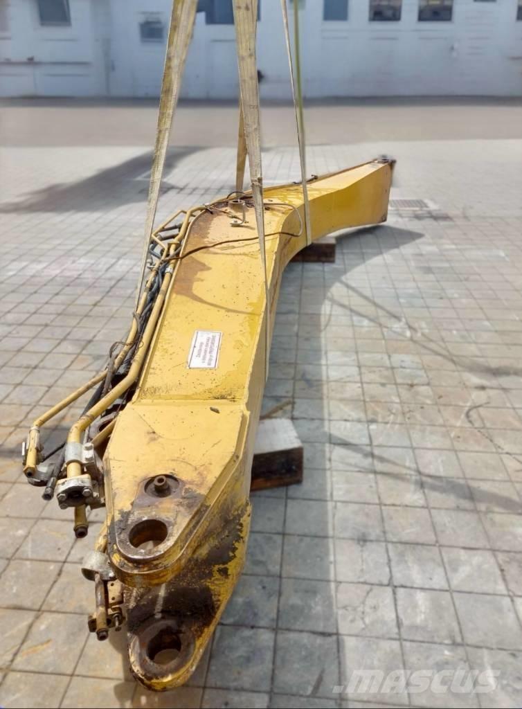 CAT 323 Boom in dipper roke