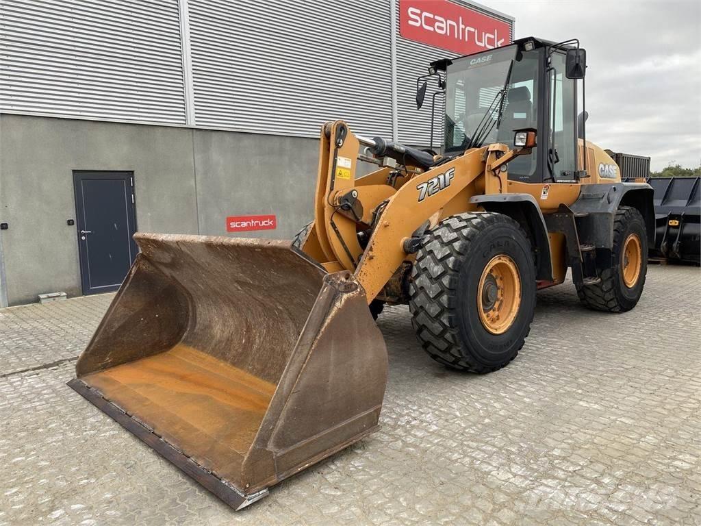 CASE 721F Kolesni nakladalci