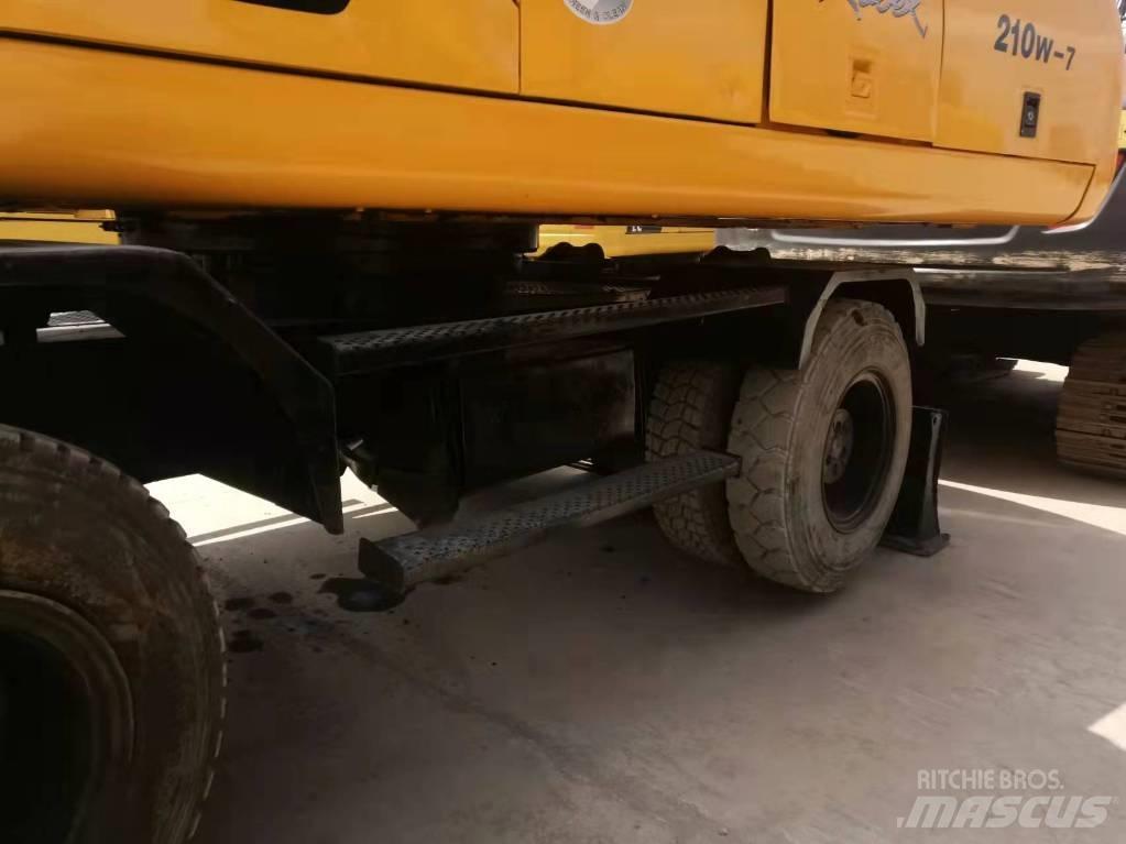Hyundai 210-7 Bagri na kolesih