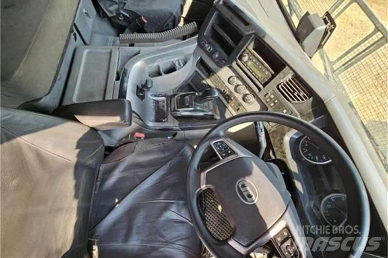UD TRUCKS QUON Drugi tovornjaki