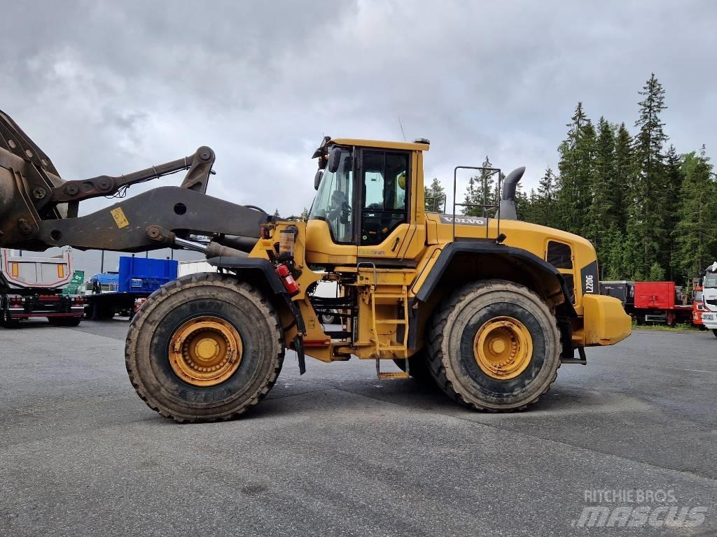 Volvo L 220 G Kolesni nakladalci