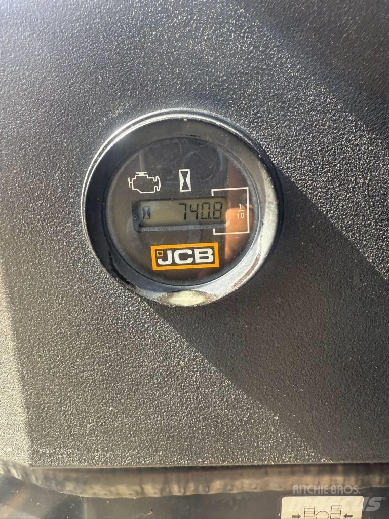 JCB 16 C-1, 740h Mini bagri <7t