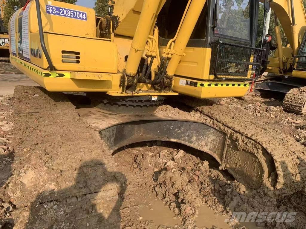 Komatsu PC 220-8M0 Bagri goseničarji