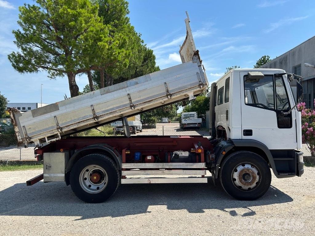 Iveco 120E18K Tovornjaki s kesonom/platojem