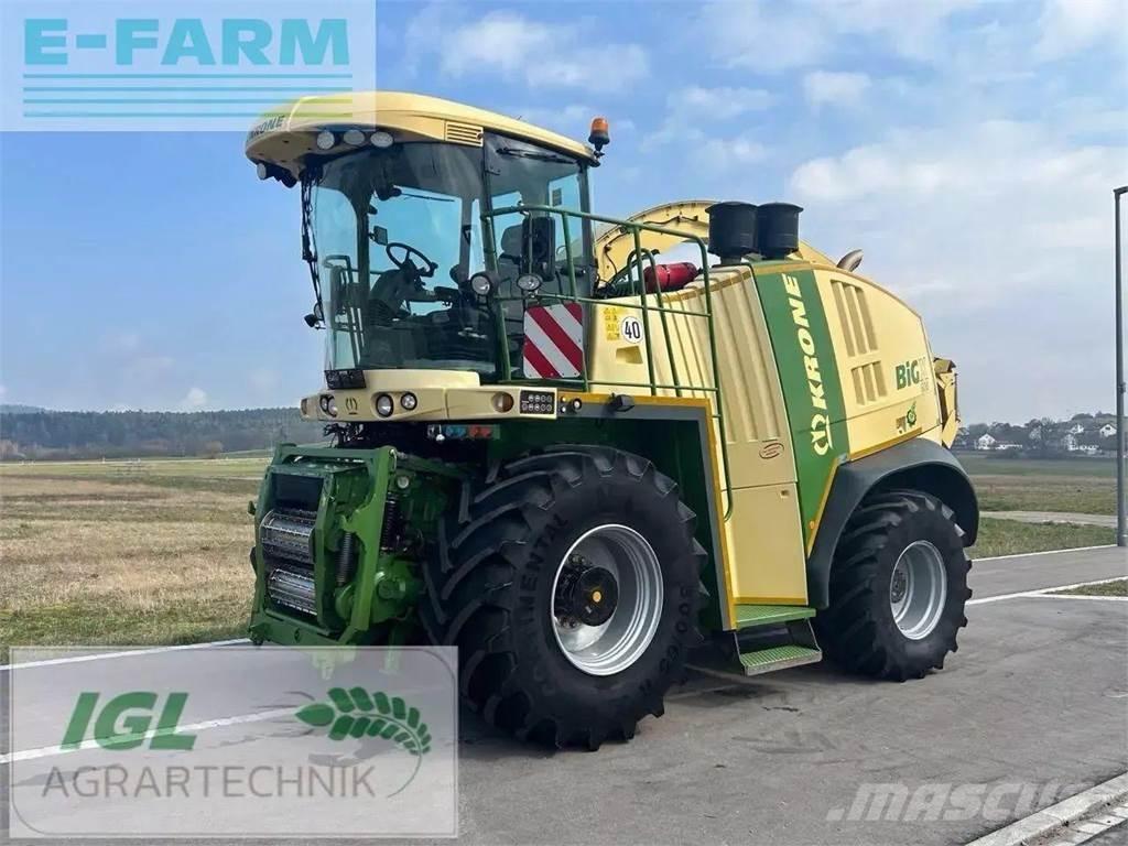 Krone big x 600 i Stroji za krmo na lastni pogon