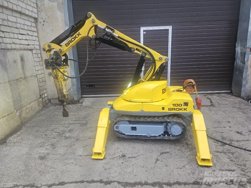 Brokk 100 Rušilni bagri