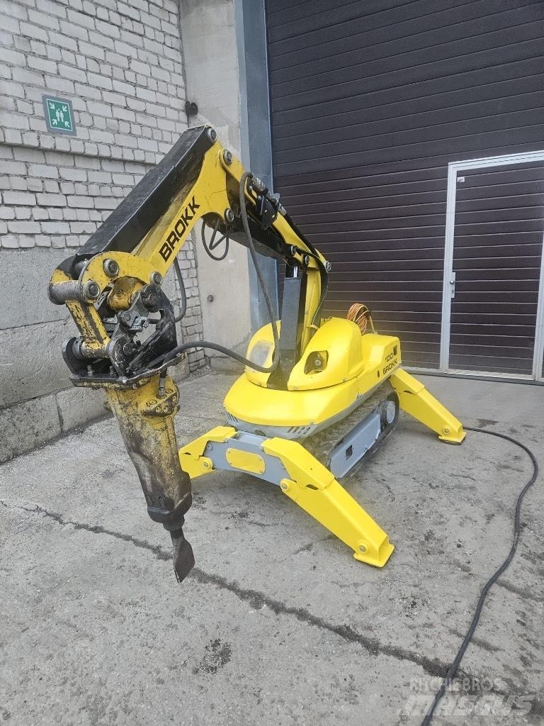 Brokk 100 Rušilni bagri