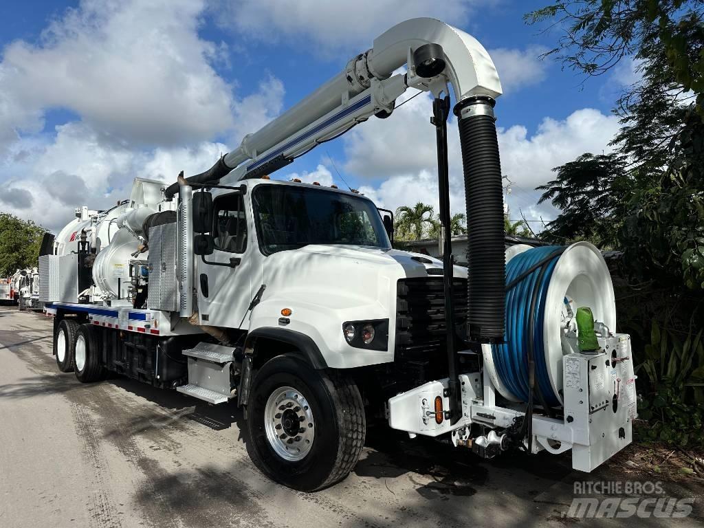 Freightliner 114 SD Vakuumski tovornjaki
