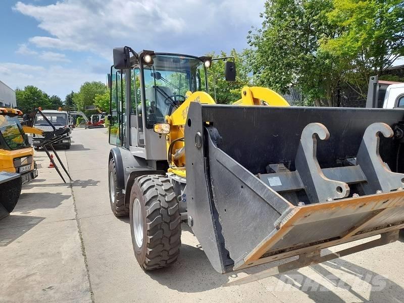 Paus SL 9075 Kolesni nakladalci