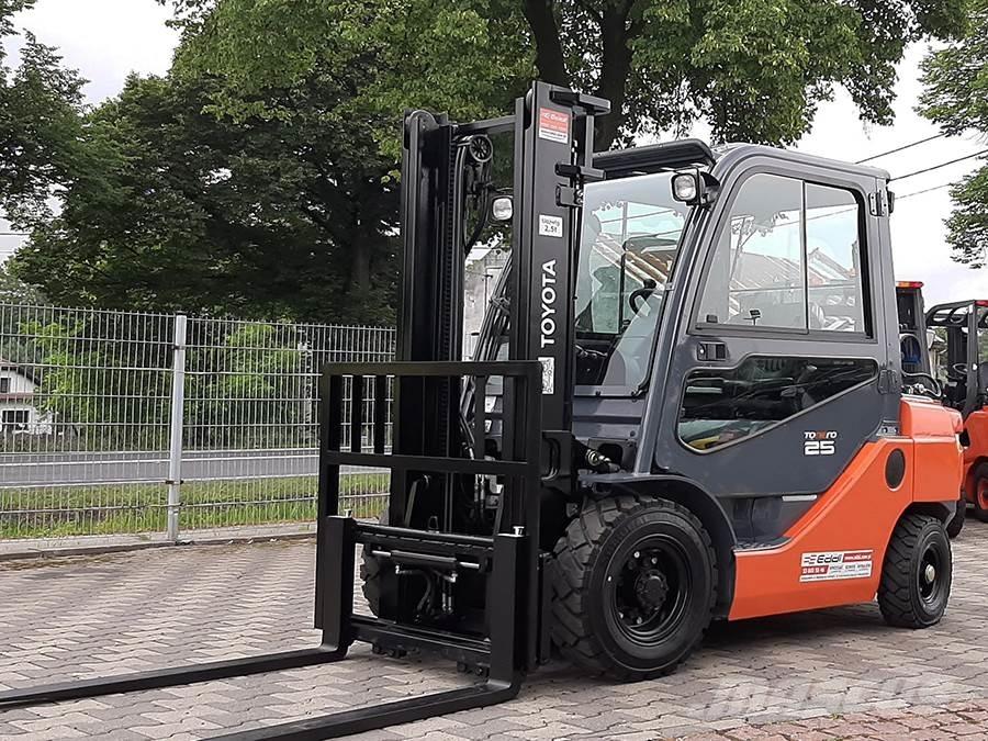 Toyota 02-8FGF25 Plinski viličarji