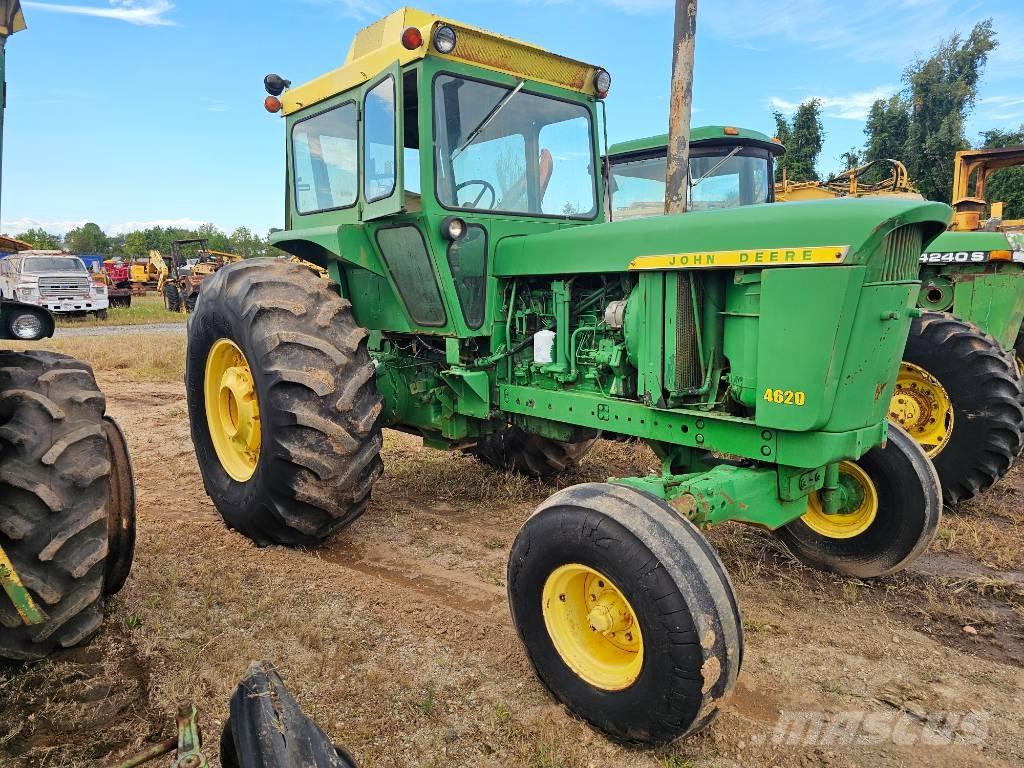 John Deere 4620 Traktorji