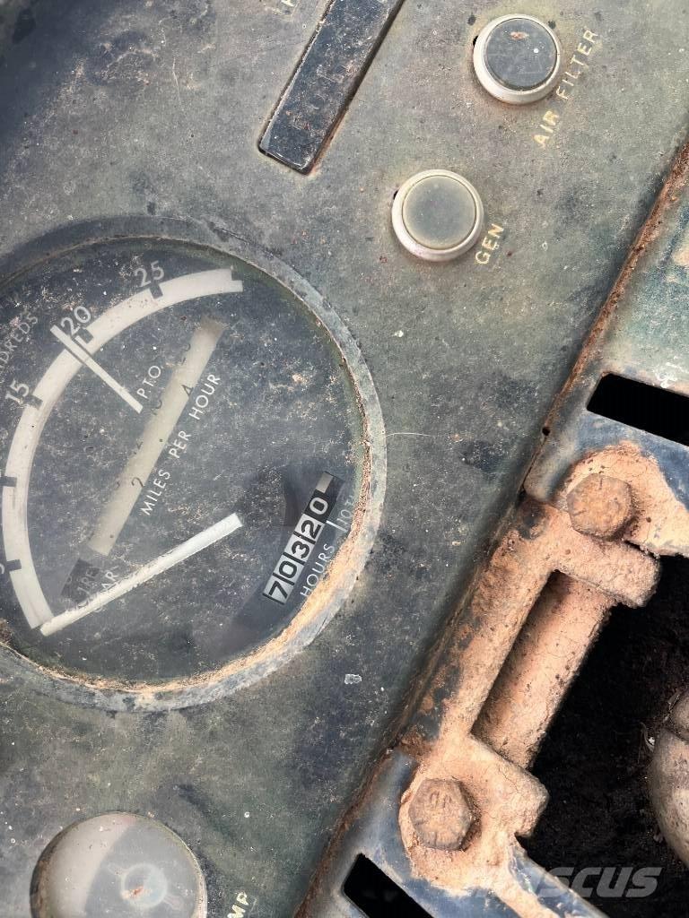 John Deere 4620 Traktorji