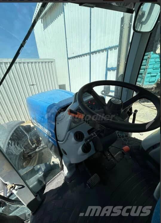 New Holland T7250 Traktorji