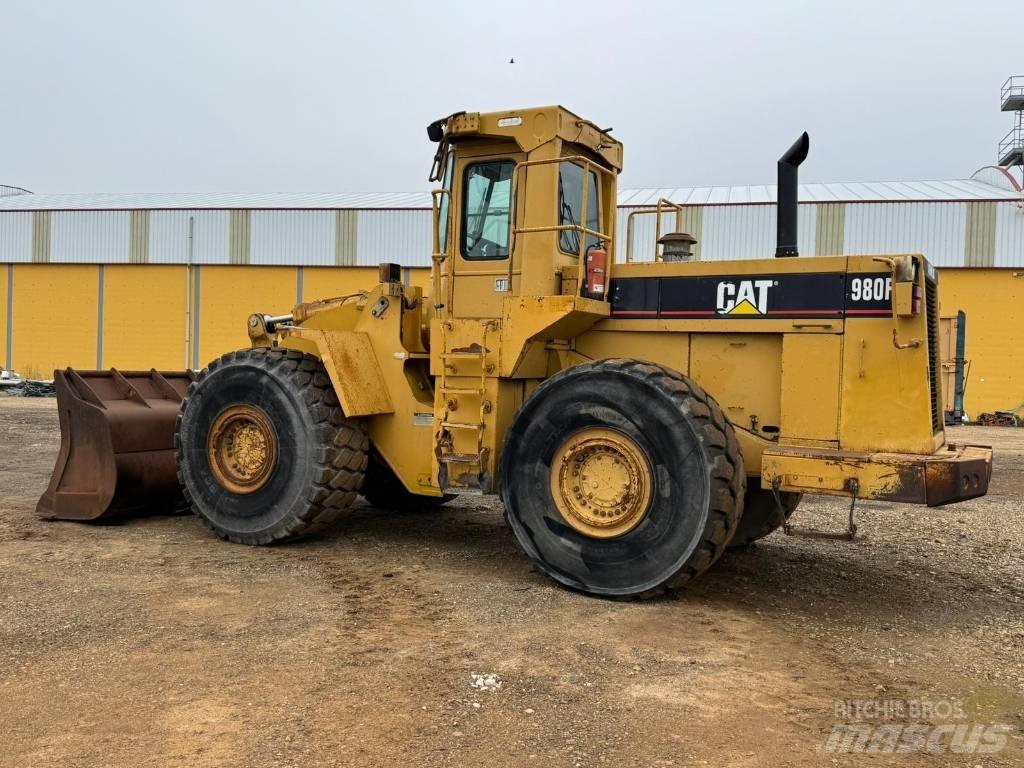 CAT 980 F Kolesni nakladalci