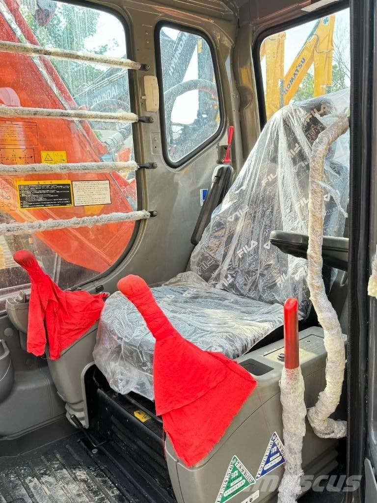 Hitachi ZX 200 Bagri goseničarji