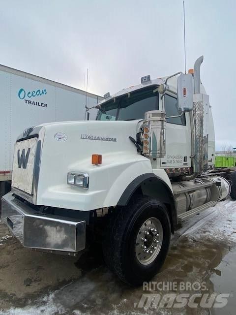 Western Star 4900SB Vlačilci