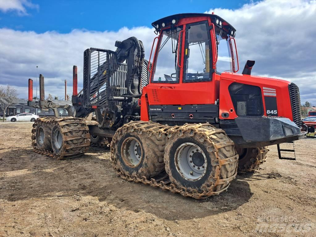 Komatsu 845 Forwarderji