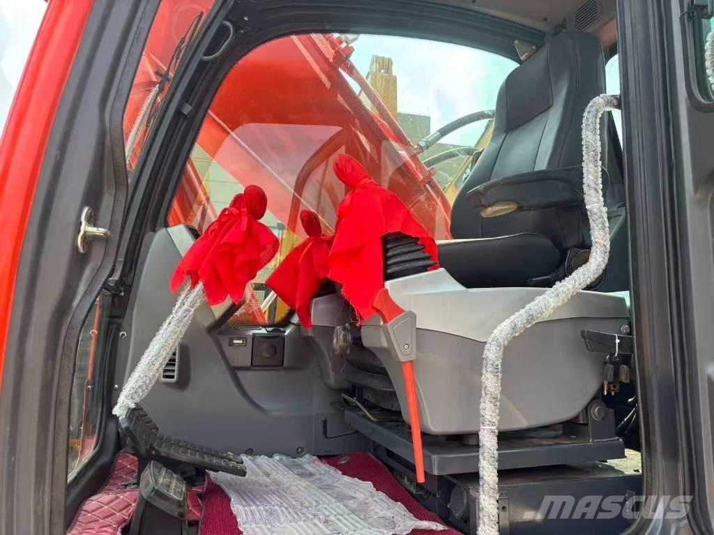 Doosan 225 LC Bagri goseničarji