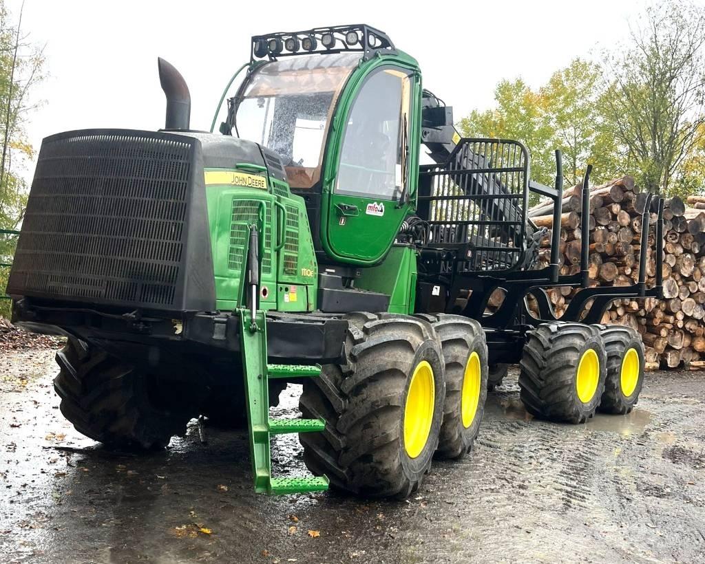 John Deere 1110 E Forwarderji