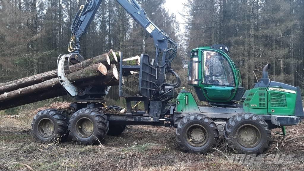 John Deere 1110 E Forwarderji