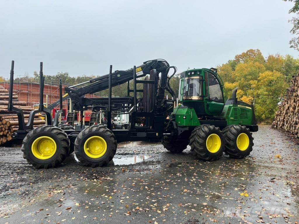 John Deere 1110 E Forwarderji