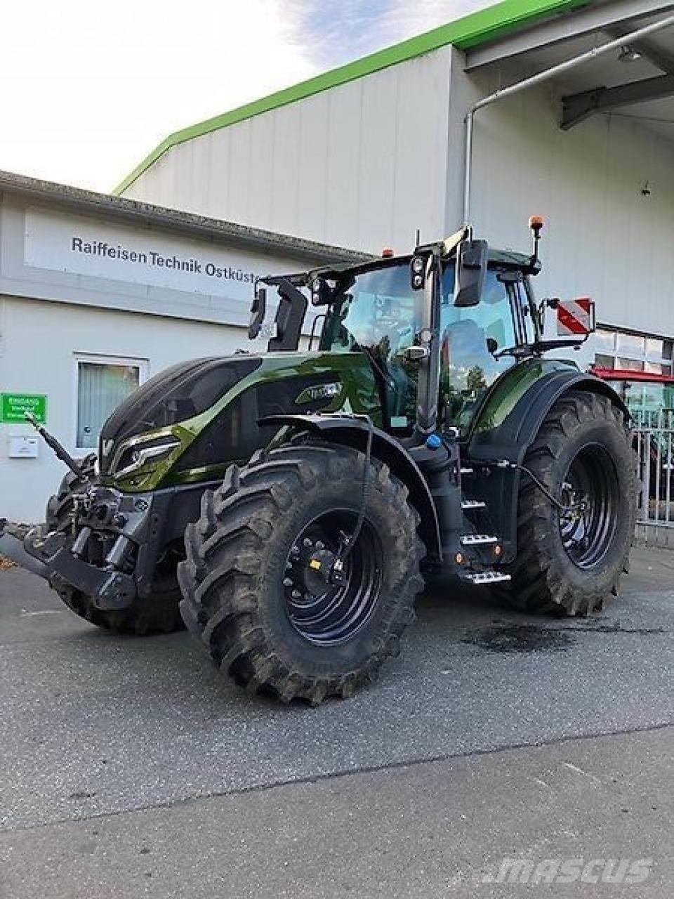 Valtra q285 Traktorji