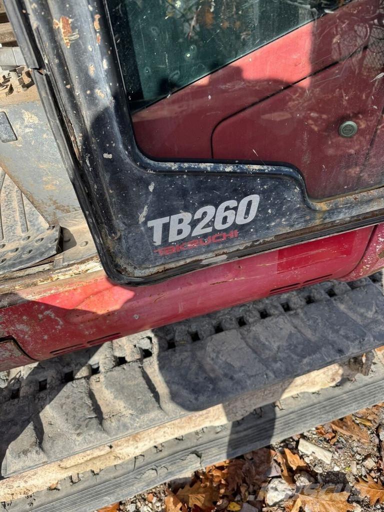 Takeuchi TB260 Mini bagri <7t