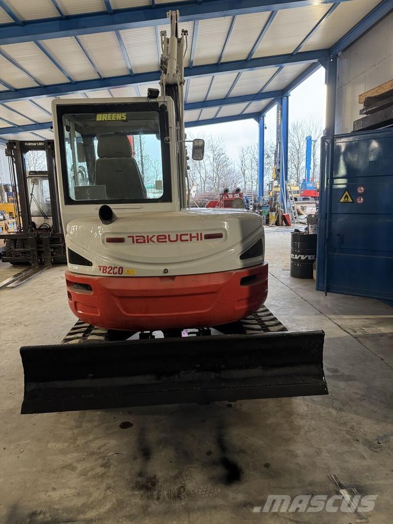 Takeuchi TB260 Mini bagri <7t