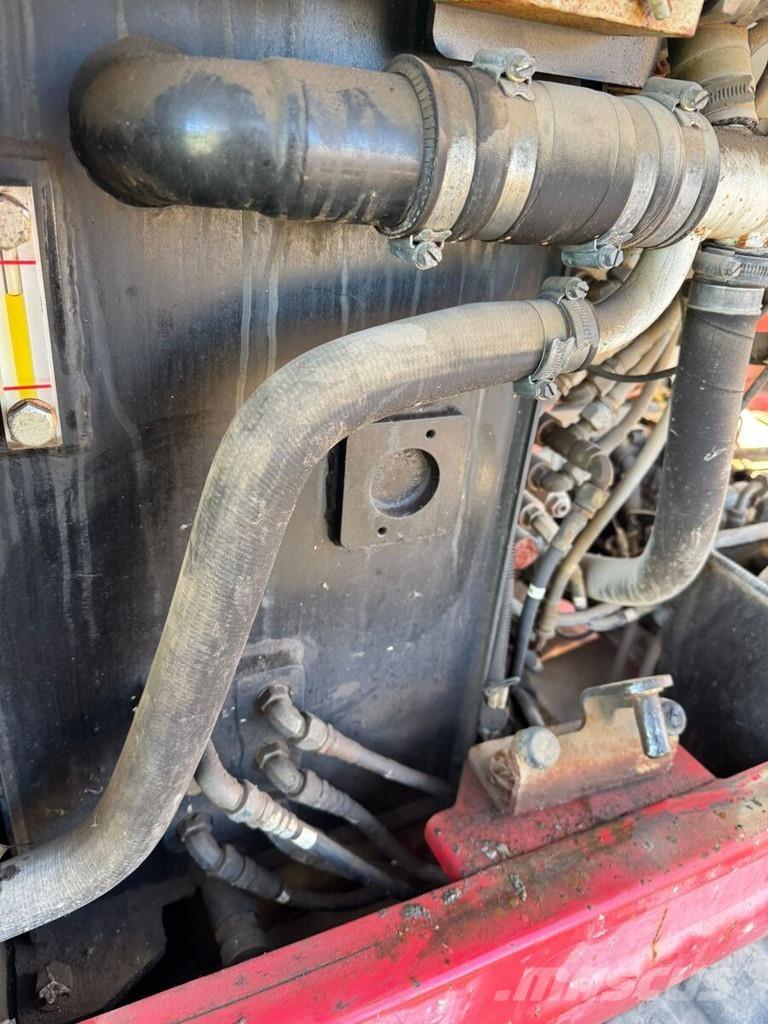 Takeuchi TB260 Mini bagri <7t