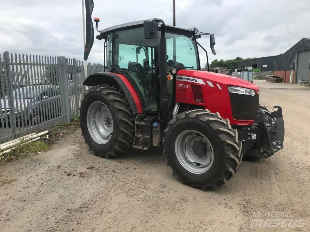 Massey Ferguson 5709 Traktorji