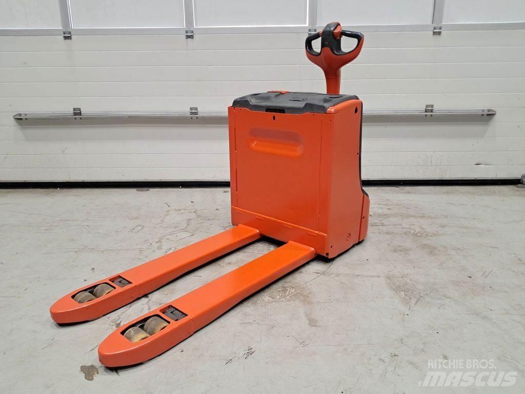 Linde T16 Električni nizko dvižni viličar