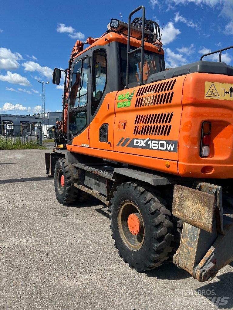 Doosan DX 160 W-3 Bagri na kolesih
