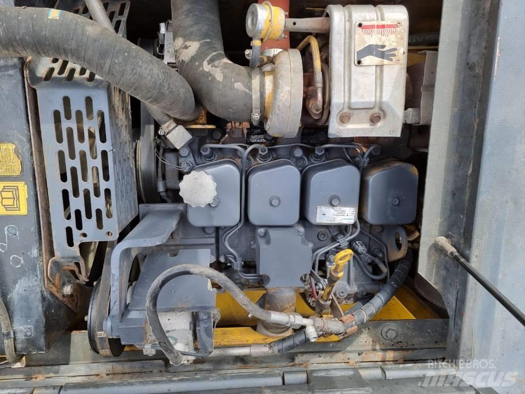 Komatsu PW 130-7K Bagri na kolesih