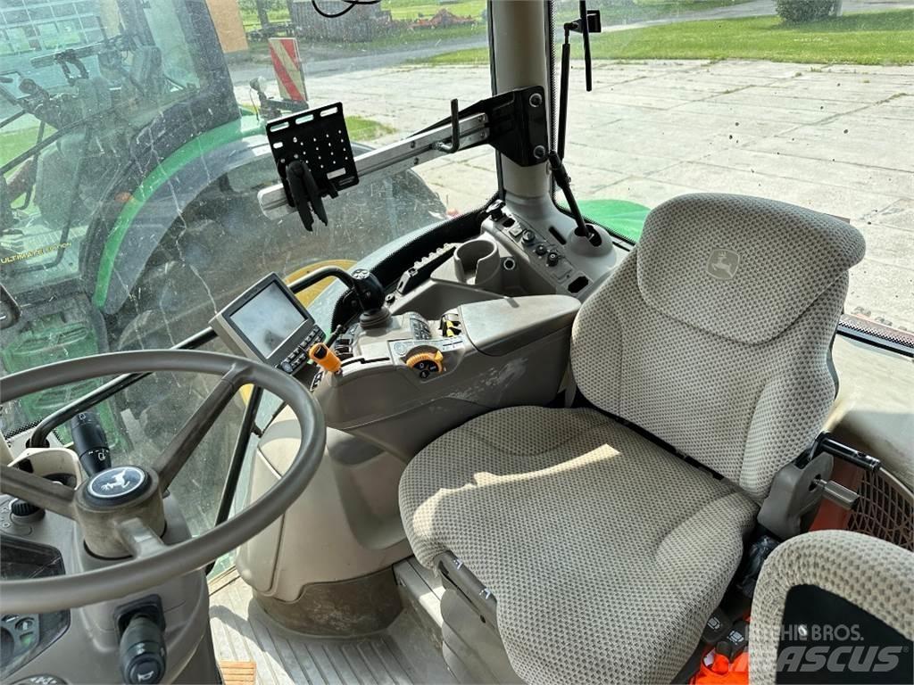 John Deere 6215R Traktorji