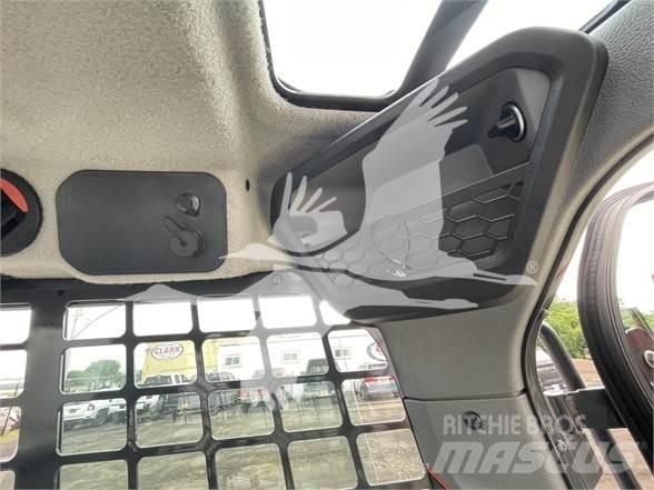 Bobcat T76 Skid steer mini nakladalci