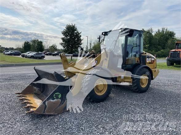 CAT 906M Kolesni nakladalci