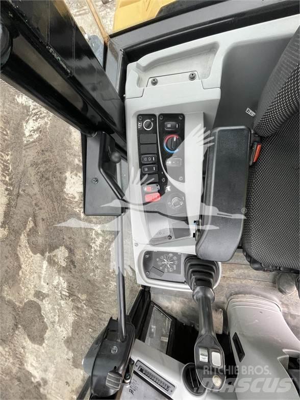 CAT 908M Kolesni nakladalci
