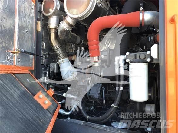 Doosan DL300 Kolesni nakladalci