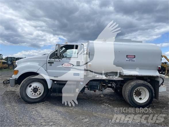 Ford F750 XL Tovornjaki za vodo