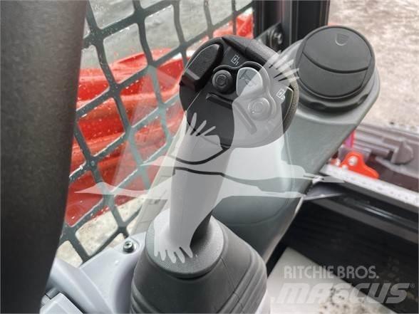 Kubota SVL75 Skid steer mini nakladalci