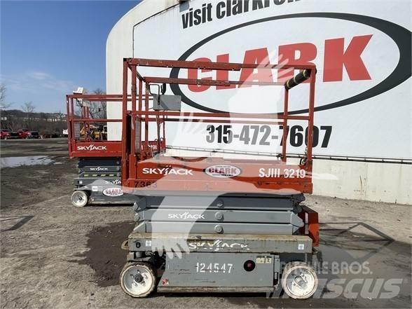 SkyJack SJ3219 Škarjaste dvižne ploščadi