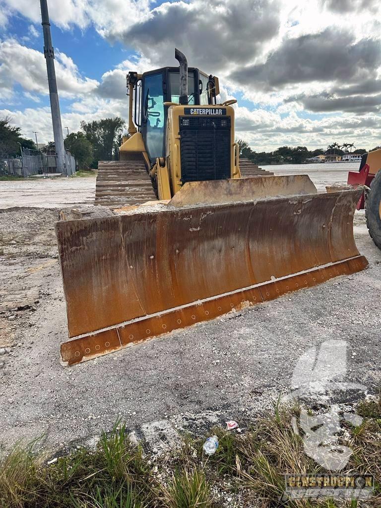 CAT D 6 N Buldožerji goseničarji