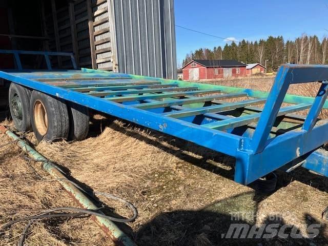  PAALIKÄRRY Prikolica za bale