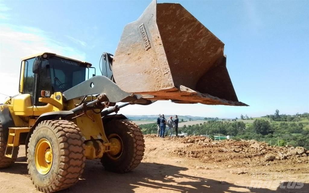 Volvo L 90 F Kolesni nakladalci