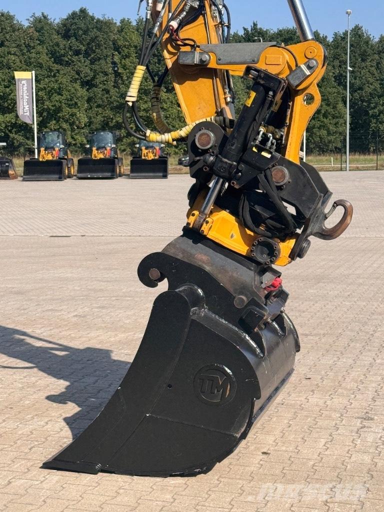 CAT M316F Bagri na kolesih