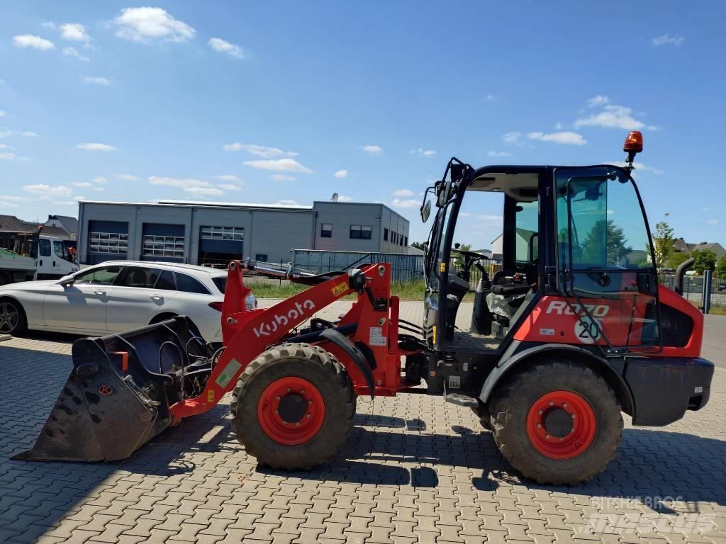 Kubota R 070 Kolesni nakladalci