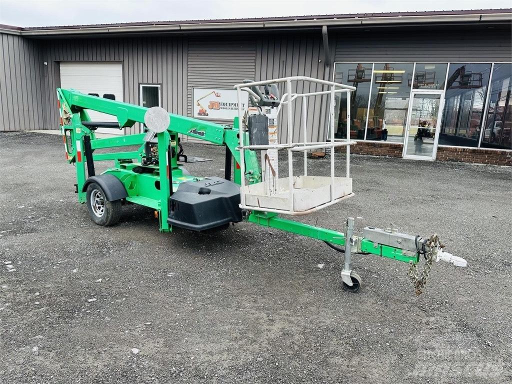 JLG T 350 Vlečne dvižne ploščadi