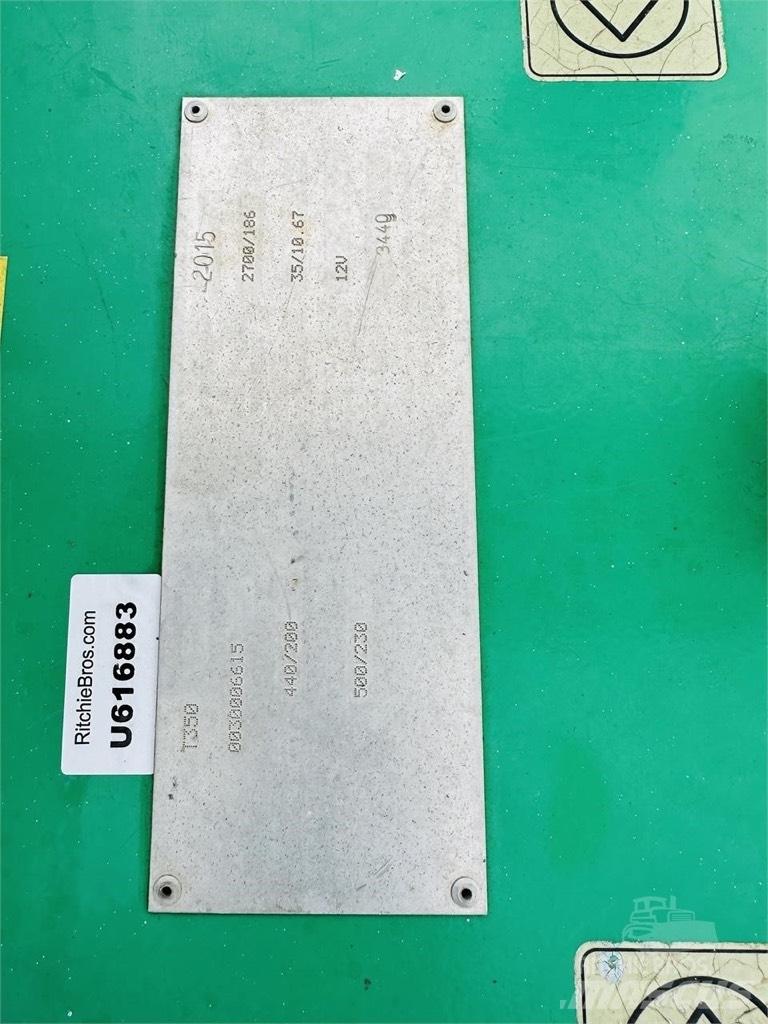 JLG T 350 Vlečne dvižne ploščadi