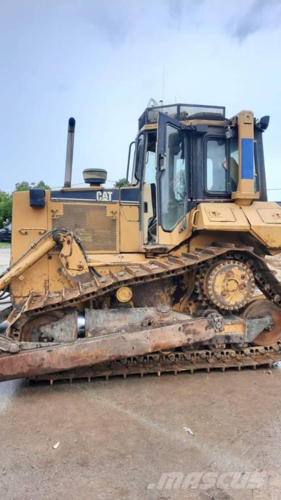 CAT D 6 M XL Buldožerji goseničarji