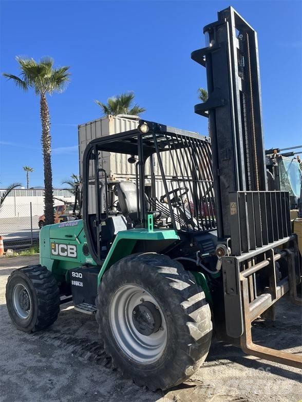 JCB 930 Terenski viličar